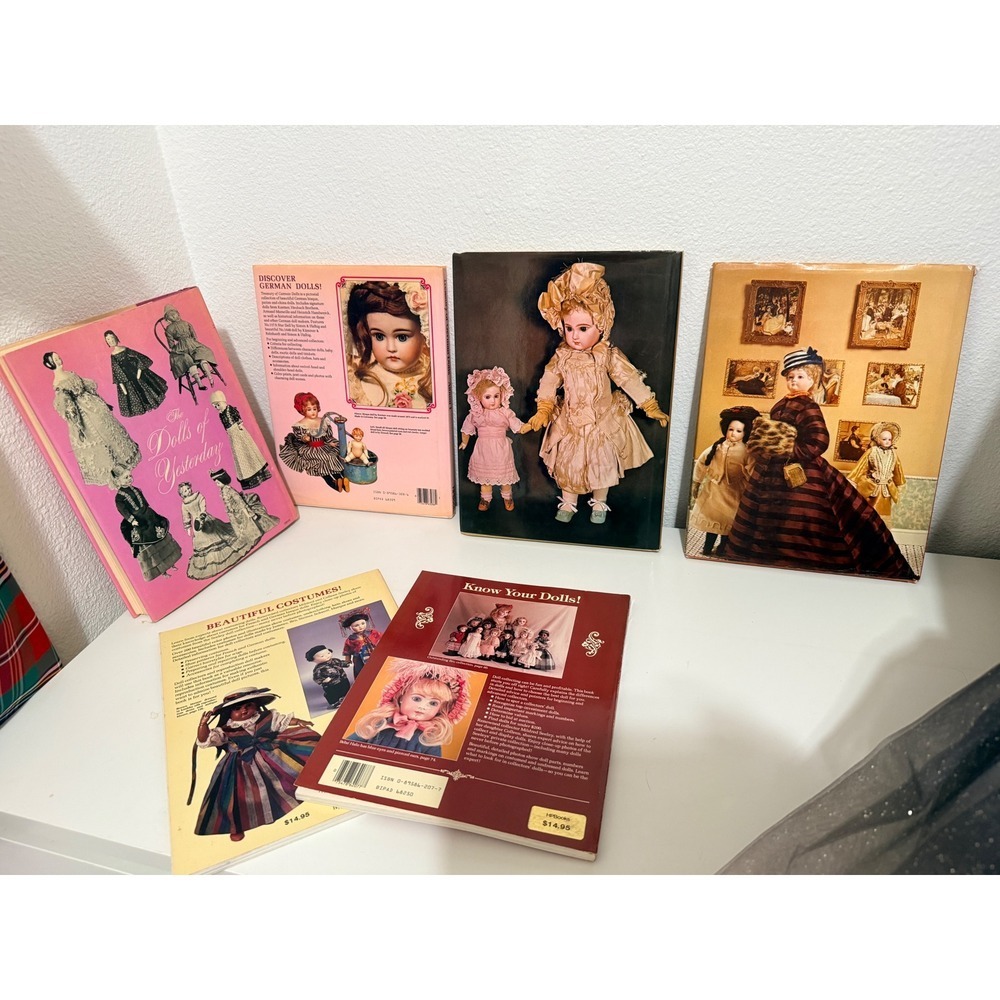 Vintage Doll Collecting 6 Books German French Bisque Costuming Rare Reference - Picture 2 of 8